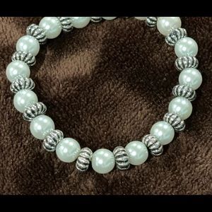 Faux Pearl handmade bracelet EUC